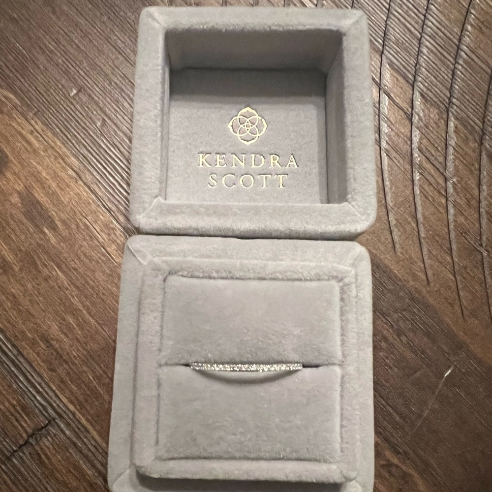 KENDRA SCOTT ANGELINA DIAMOND BAND RING 14K WHITE GOLD